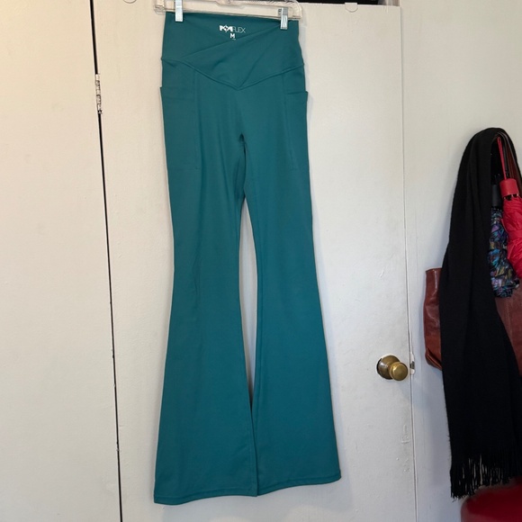 Crisscross Hourglass® Flared Leggings with Pockets - Emerald - Medium TALL 34" - Picture 6 of 10